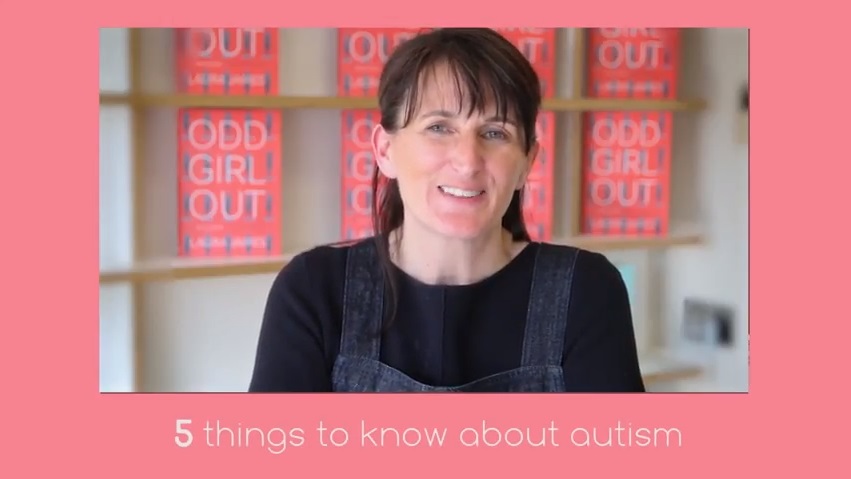 Still from a video with Laura James. The words '5 things to know about autism' are written.