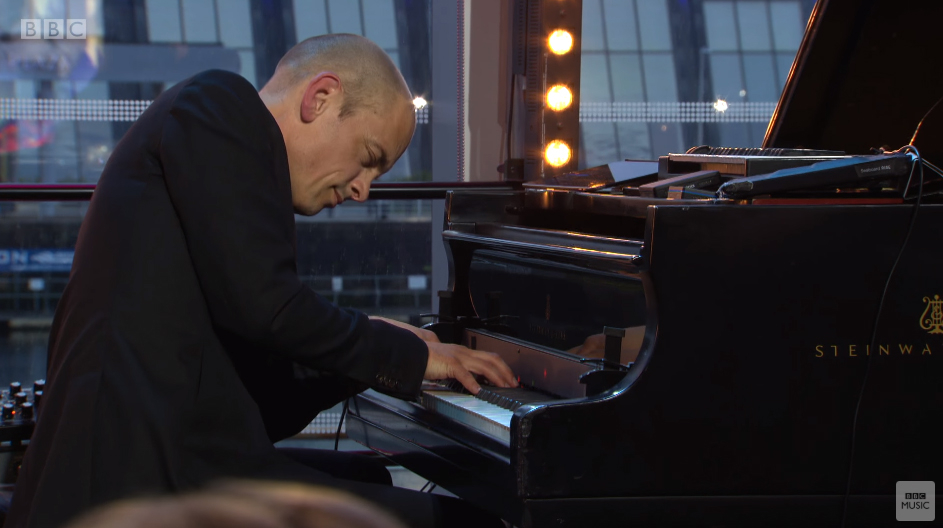Video Thumbnail: Tord Gustavsen playing the piano